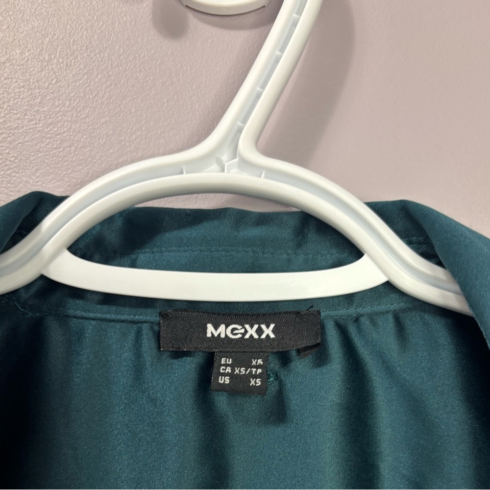 Mexx Emerald Satin Cowl Neck Blouse Business Casual Top Size XS - Picture 4 of 7